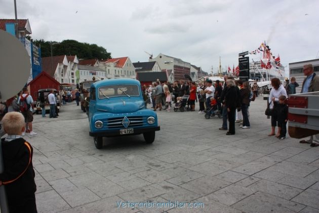 125